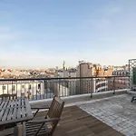 Cosy 2 Bedroom Apartment Near The Eiffel Tower
